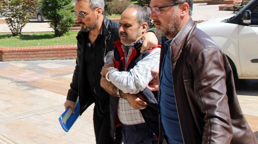 Karısını zincirle boğarak &ouml;ld&uuml;ren hırdavat&ccedil;ı tutuklandı