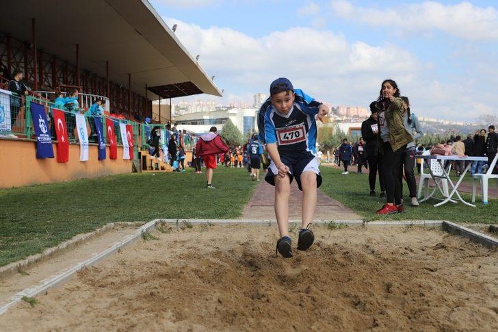 Okullar arası atletizm şampiyonasına yoğun ilgi G2