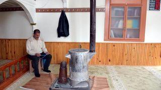 MHP eski il başkanına cami temizleme cezası