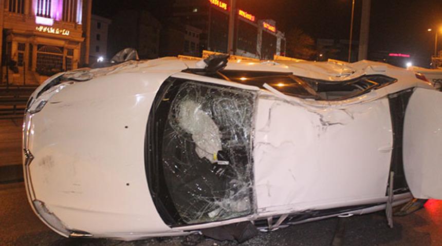 İstanbul'da feci kaza! Takla atarak durabildi!