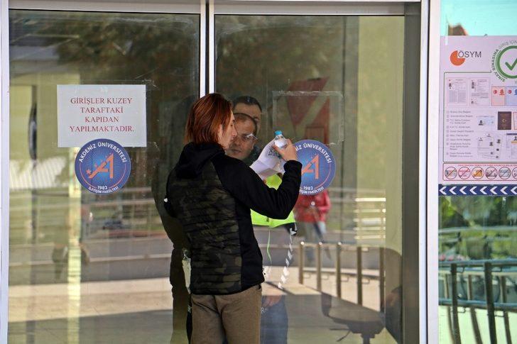 YDS'ye girecek adaylar, maratoncuları aratmadı G5