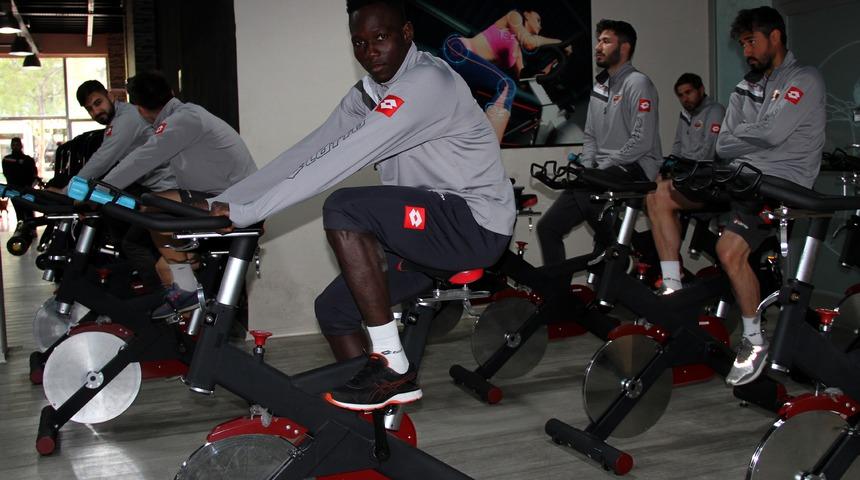 Karabükspor hazırlıklarını sürdüren Adanaspor güç depoluyor