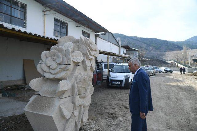 Isparta Gülü ile Türk mimarisi birleşti