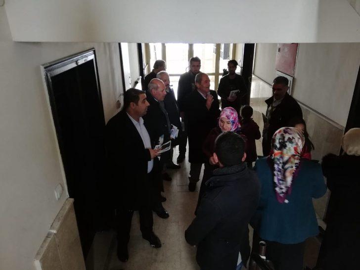 Yağmur çamura rağmen  seçim çalışmaları devam ediyor G4