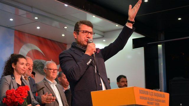 Mehmet Tosun, Bitez’de binlere seslendi