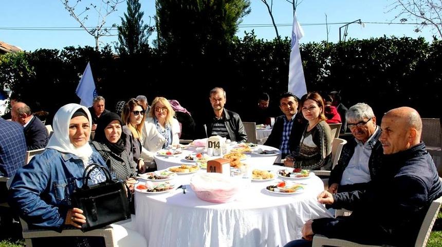 Manisa Eğitim-Bir-Sen Sarıg&ouml;l&rsquo;de &uuml;yeleriyle buluştu