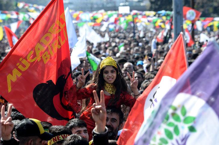 Bakırköy'de Nevruz coşkusu! Yüzlerce vatandaş alanı doldurdu G1