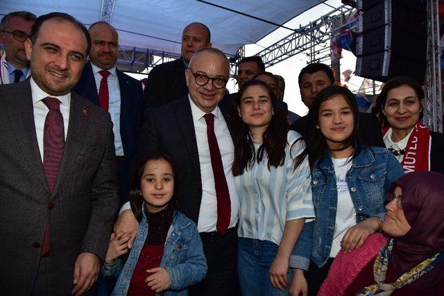 Cumhur İttifakı adayı Ergün’den Köprübaşı’nda miting