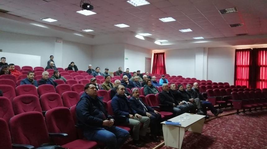 G&ouml;rdes&rsquo;te &ccedil;ift&ccedil;iler zararlı b&ouml;cekler hakkında bilgilendirildi