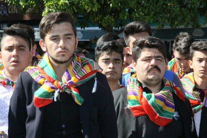 Antalya’da Yörük Gençliği Platformu üyelerinden CHP listesine protesto G3