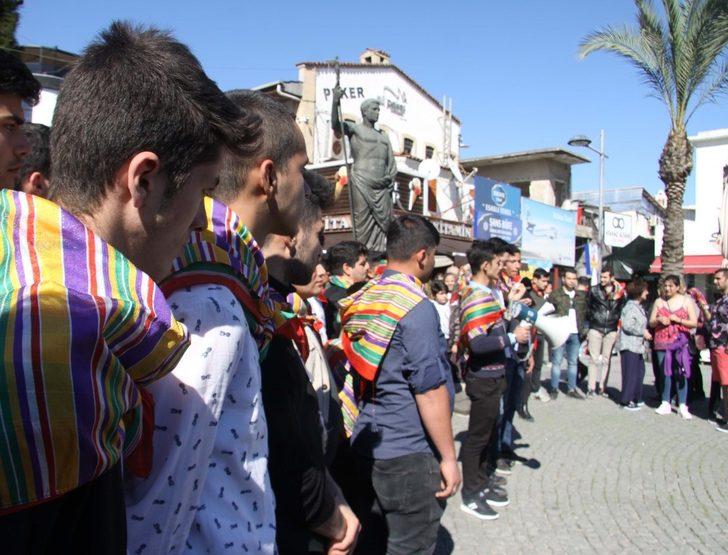 Antalya’da Yörük Gençliği Platformu üyelerinden CHP listesine protesto G5