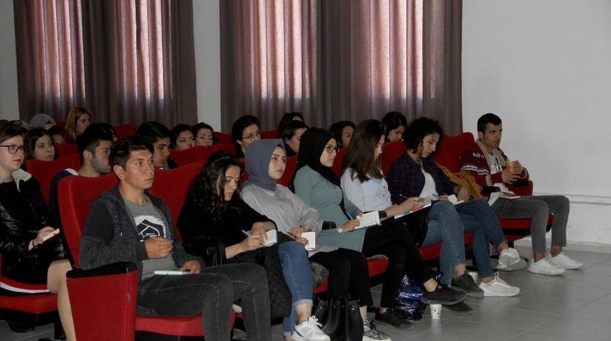 Paramedik Öğrencilerine Eğitim Verildi