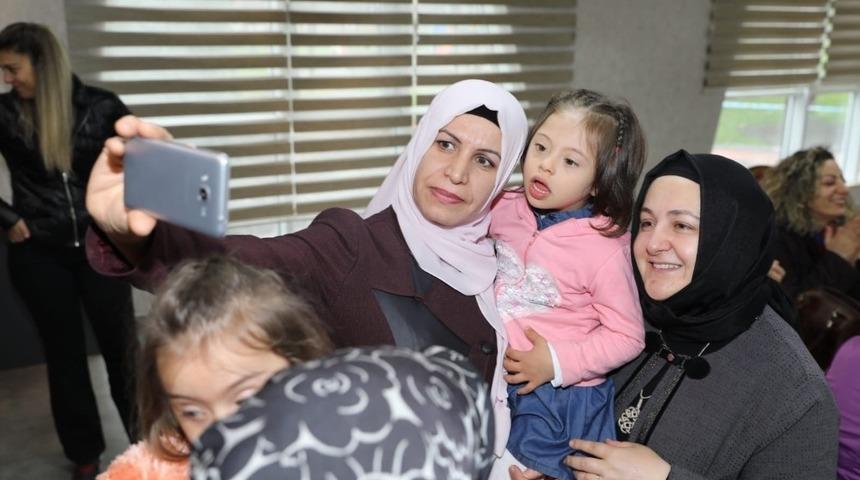Down sendromlu &ccedil;ocuklar kahvaltıda buluştu