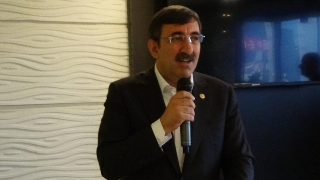 AK Parti&rsquo;li Yılmaz: &ldquo;Birbirine benzemez 4 parti bir araya gelmiş, bir de saklamaya &ccedil;alışıyorlar&rdquo;