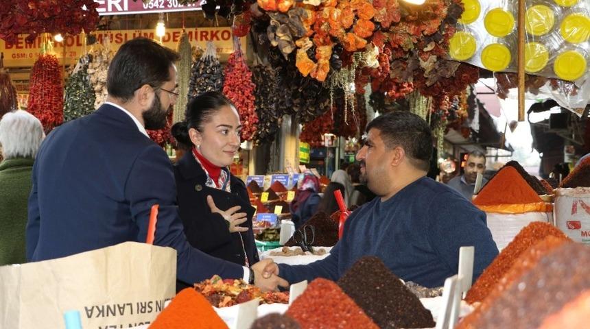 Essum Aslan esnafı ziyaret etti