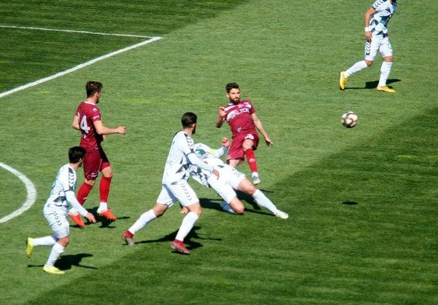 TFF 2. Lig: Bandırmaspor Baltok: 3 - Konya Anadolu Selçukspor: 3