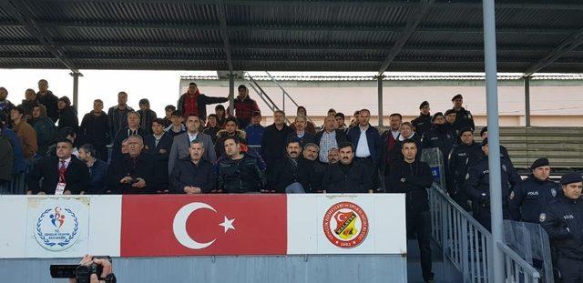 Malatya Yeşilyurt Belediyespor lidere patladı