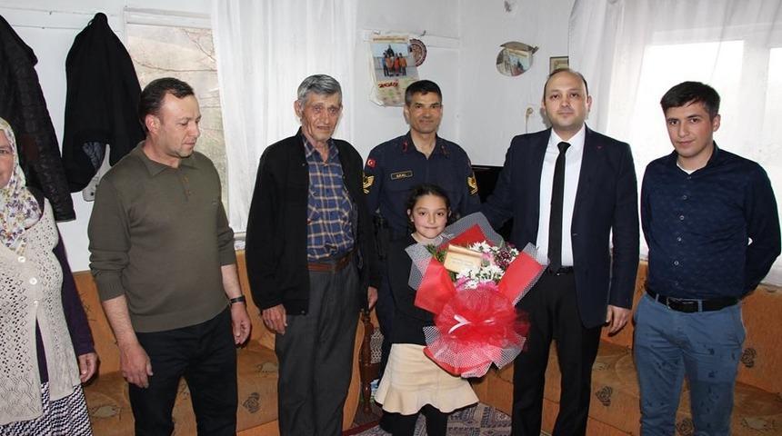 Protokolden şehit yakınlarına ziyaret