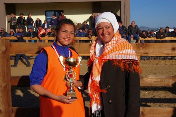 Yeni hipodromdaki yarışlarda bir ilk yaşandı G1