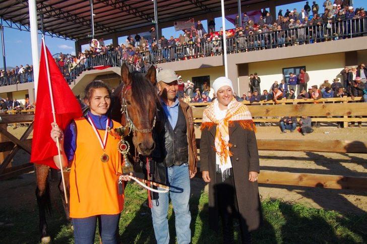 Yeni hipodromdaki yarışlarda bir ilk yaşandı G2