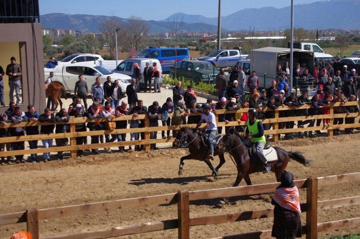 Yeni hipodromdaki yarışlarda bir ilk yaşandı G5