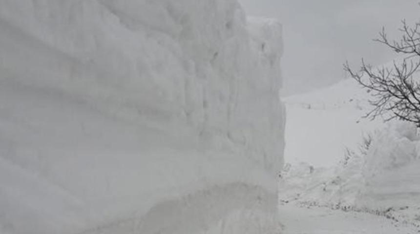 Mart ayında karla mücadele! 3 metre...