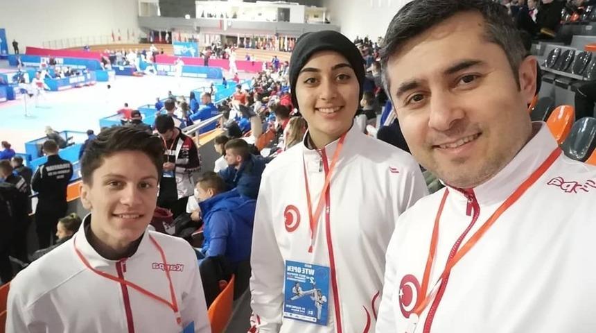 Ayvalıklı Taekwondocular Bulgaristan da madalya peşinde