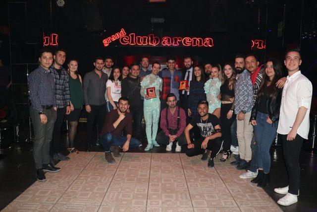 Dünya Latin Dansları Şampiyonu Emek ve Büşra’dan dans şov