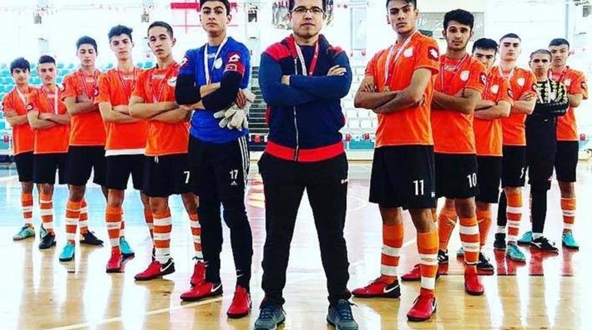 Liseler arası Futsal şampiyonasında iki Kayseri takımı finallerde yer alacak
