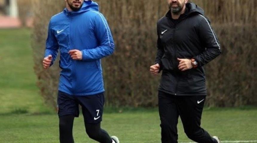 Bilal Başa&ccedil;ıkoğlu &ccedil;alışmalara başladı