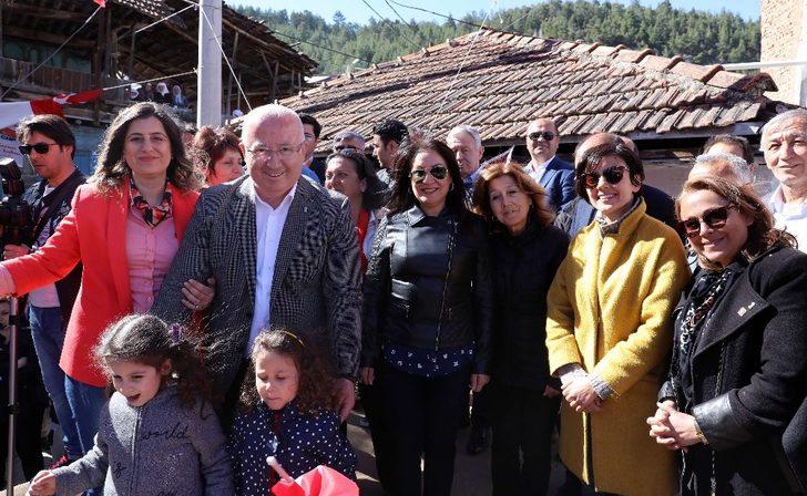 Gümüş’e baba ocağında sevgi seli G2