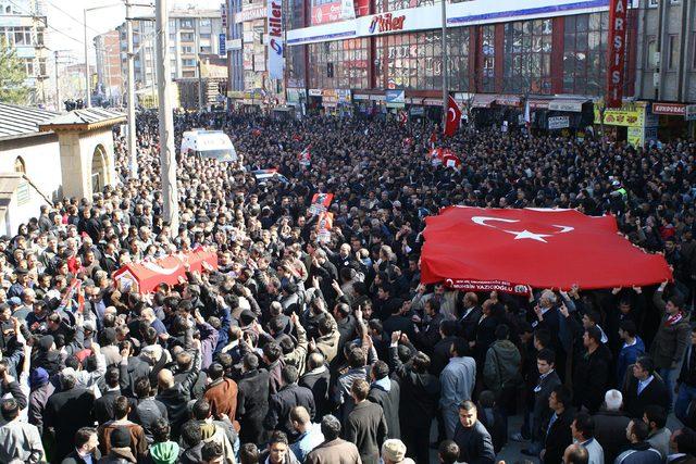 Yazıcıoğlu ve yol arkadaşlarının yakınları 10 yıldır adalet peşinde