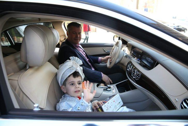 Yok böyle sünnet çocuğu! Şehit çocuğuna muhteşem düğün G2