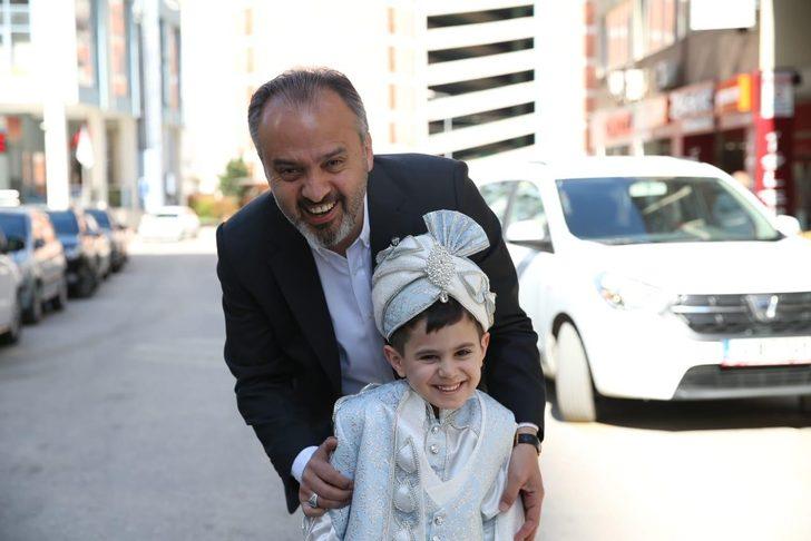 Yok böyle sünnet çocuğu! Şehit çocuğuna muhteşem düğün G3