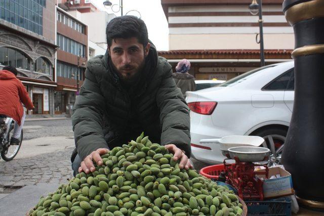 Çağla tezgahlardaki yerini almaya başladı