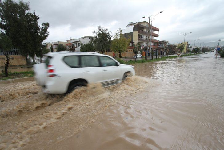Irak'ta sel hayatı olumsuz etkiledi  G1