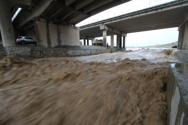 Irak'ta sel hayatı olumsuz etkiledi  G5