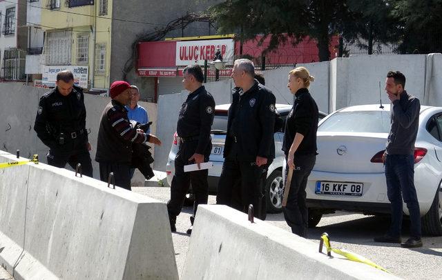 Akrabalarını polis merkezi çıkışında bacağından vurdular