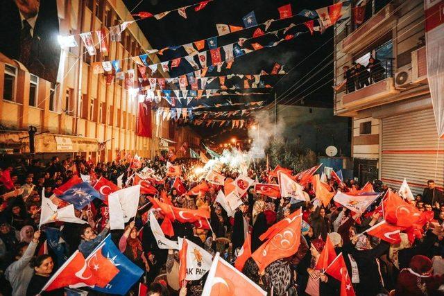 Başkan Uçak Yeşilyurt Mahallesinde vatandaşlarla buluştu