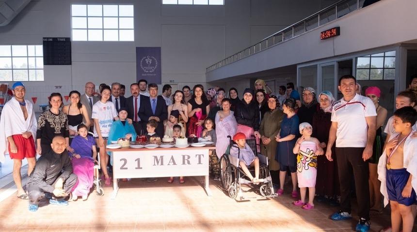 Rekt&ouml;r Taş, &ldquo;Y&uuml;z Y&uuml;ze&rdquo; projesine katılan aileleri ziyaret etti