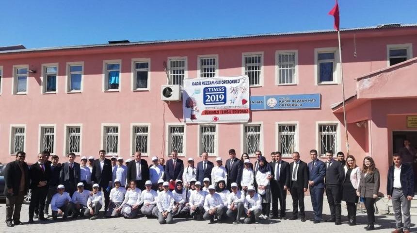 Daire Başkanı Eriş&rsquo;ten okul ziyareti