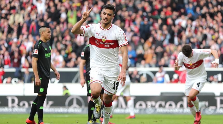 Sevilla'nın Ozan Kabak'ı transfer etmek istediği iddia edildi