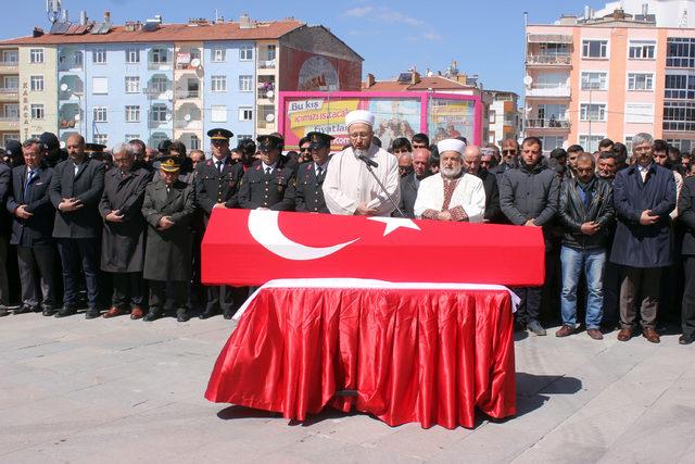 Kazada hayatını kaybeden uzman onbaşı, toprağa verildi