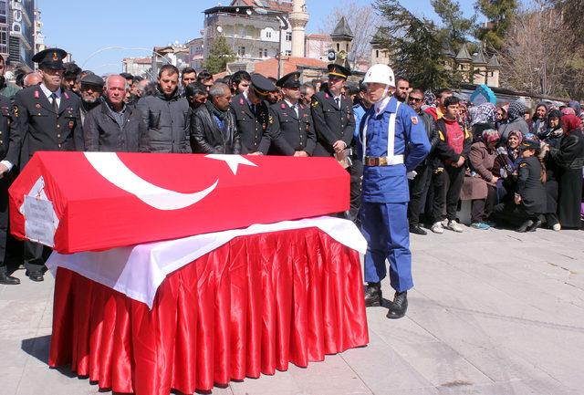 Kazada hayatını kaybeden uzman onbaşı, toprağa verildi