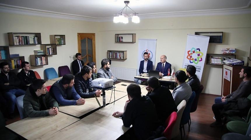 Rüstem Keleş öğrencilerle bir araya geldi