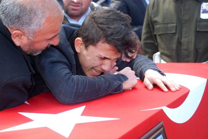 En acı veda! Tabutun üzerinden kimse kaldıramadı G1