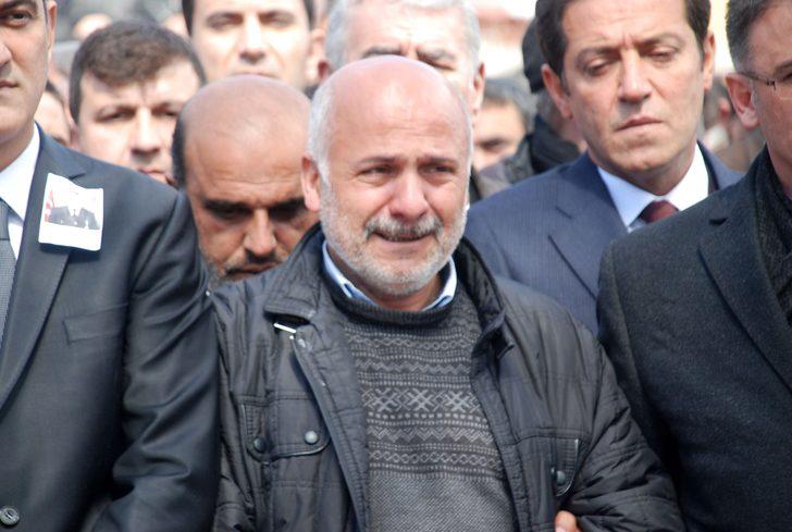 En acı veda! Tabutun üzerinden kimse kaldıramadı G3