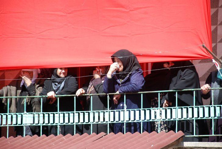 En acı veda! Tabutun üzerinden kimse kaldıramadı G5