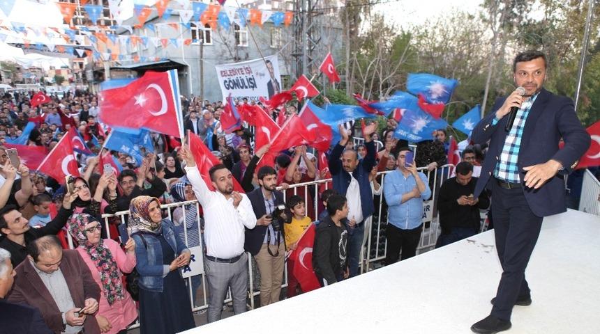 Kocaispir, belediyeye "Vatandaş her zaman haklıdır" yazdıracak