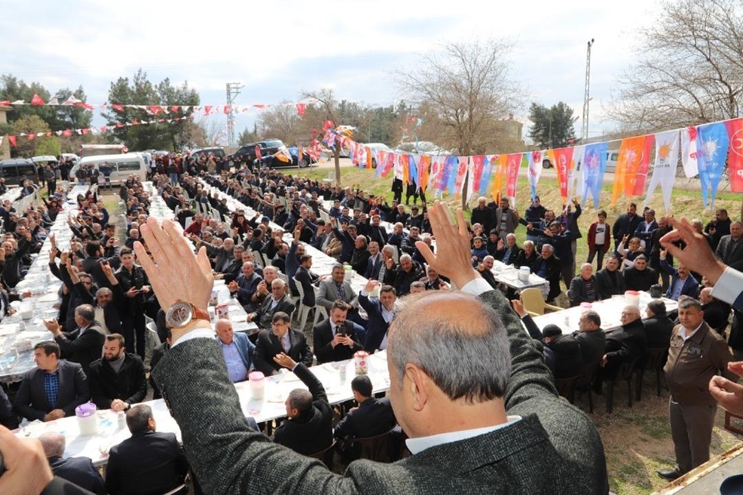 Cumhur ittifakından Oğuzeli&rsquo;nde miting gibi toplantı